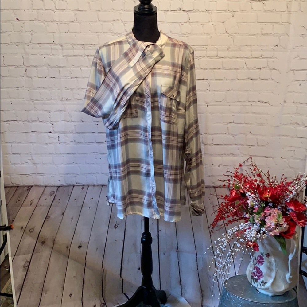 Women’s shirt